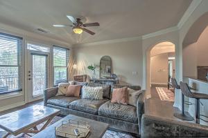 3 BDRM Condo I Lake Views and Marina I Mins To DT