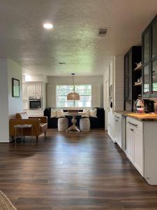 Retreat at The One - Movie Theater - Coffee Bar