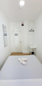 AYZ Joaquín Pol - Auto check-in property