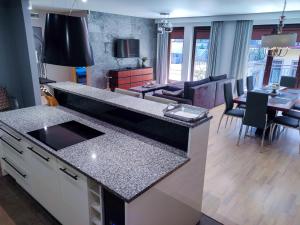 Kings City - Skawińska Apartment