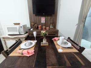 KITNET COM AR CONDICIONADO, TV A CABO E WI-FI...