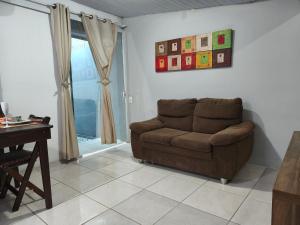 KITNET COM AR CONDICIONADO, TV A CABO E WI-FI...