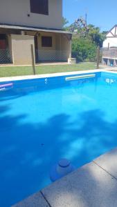 Triplex para 8 personas con piscina a una cuadra de la playa