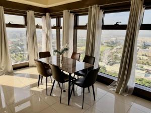 The Grand Lower Penthouse 2 Bedrooms, 3 Baths