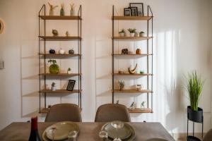 Stylish 3BR apartment - Sleeps 6 - 10 minutes walk to Malta International Airport