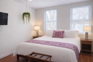 Artsy Hidden Gem --- FREE PARKING