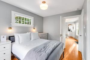 Montlake Hideaway in Spite House