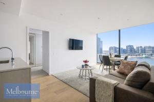 Melbourne Private Apartments - Absolute Waterfront, Harbour and Stadium Views
