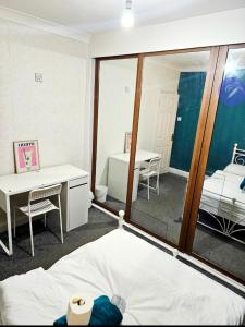 Stylish Guest House in heart of Dartford Central