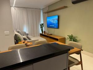 Luxo e Conforto em frente ao Shopping Flamboyant