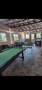 Departamentos bruno y hosteria violeta