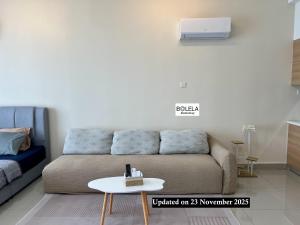 Palazio Apartment #Lakeview, Netflix, WIFI, IKEA, Toppen, AEON - Bolela Homestay