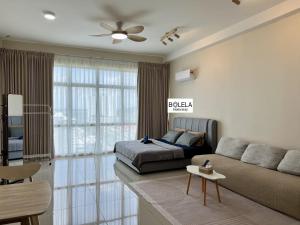Palazio Apartment #Lakeview, Netflix, WIFI, IKEA, Toppen, AEON - Bolela Homestay