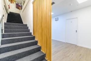 AYZ Princesa-Auto check-in property