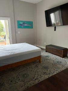 Walk to the park and beach private 1 bedroom