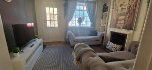 Windsor Castle amazing Cottage