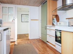 6 person holiday home in Juelsminde