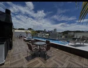 Suítes climatizadas com lazer na Praia dos Amores