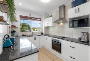 Palmia - Family Retreat near Esplanade & City Centre