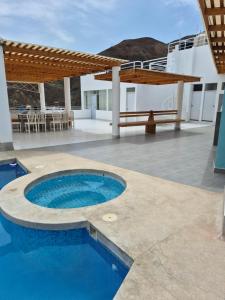 Casa Relax Completo Piscina, Terrazas y vista mar