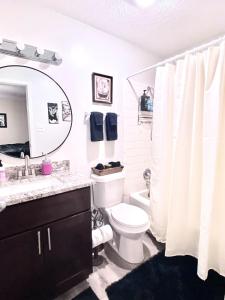 H-Town vibe 2Bd loft Next to it all!