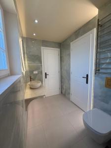 Newly Built Stone Villas with Private Swimming Pools and Gardens - The Four Counts