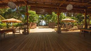 Playa Bluff Lodge