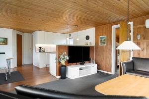 417-Hvide-Sande-Karen-Brands-Vej-104