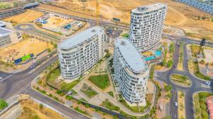 Serene Spaces, Ellipse