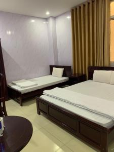 Thi Long Phụng Hotel