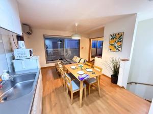 2-min Walk to Subway