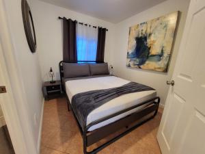 2BR Guest Suite With Parking and Garden in Pico Robertson Near Beverly Hills and Cedar Sinai