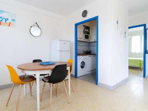 Appartement familial à 30m de la plage, vue mer - FR-1-409-292