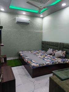 Hotel S S A