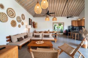 NEW 3BR Fleur De Vie Tranquility Villa in Seminyak