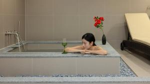 From H Dongbaek Hotel by kwon Cheonan Seongjeong