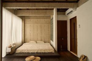 The Still Slow & Sip