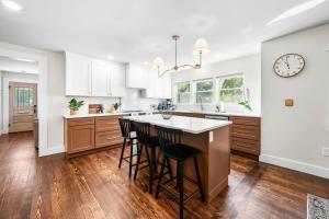 Private Luxury + Sauna Incredible Walking Location
