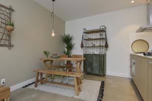 Follow The Sun Apartment