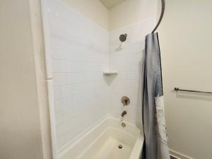 Modern and comfortable Cozy apt 2B 2B, Parking