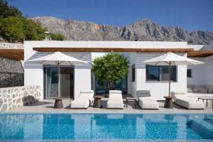 Villa Empeiria - Stunning Sea Views Private Pool Modern Design & Comfort