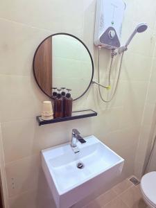 Sonder Hau Giang Hotel