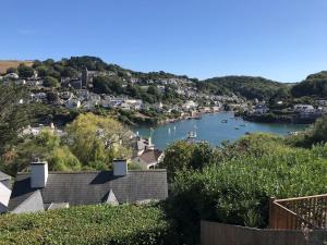 Southerly- 2 bedroom home overlooking the River