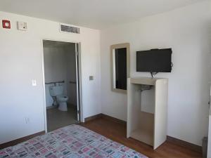 Econo Lodge Inn & Suites Yuma