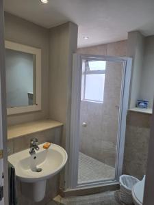 Top Floor GreatSeaViews 22 Mystique Shelly Beach 3bedroom Apartment