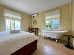 Sunset House Khao Yai