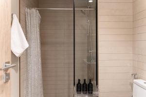 1BR - Peninsula One