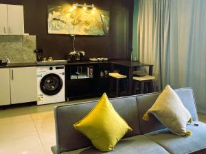 Luxury Smart Studio - Sea and Mountain Views - Gordons Bay