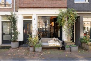 Canal house Egelantiersgracht with private garden