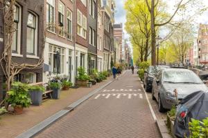 Canal house Egelantiersgracht with private garden